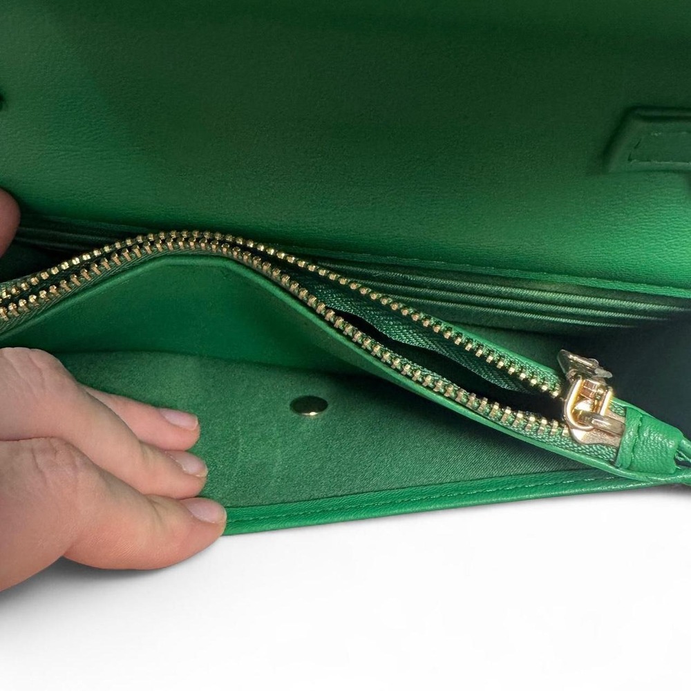 Green quilted BeBe faux leather crossbody bag - Picture 6 of 7